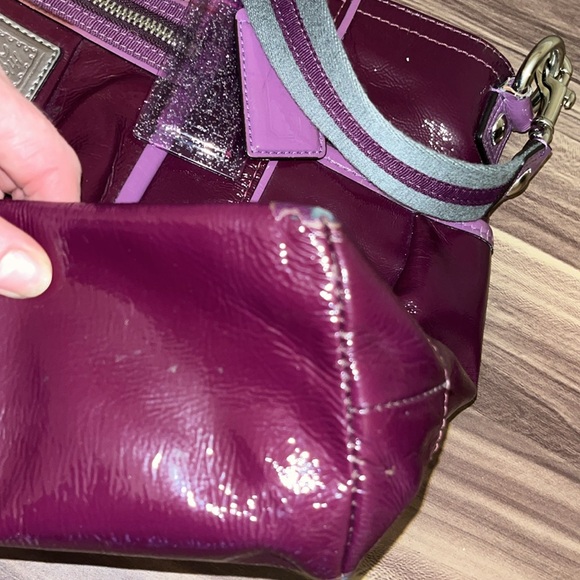 Coach poppy patent leather purple glam tote with crossbody strap - Picture 16 of 16